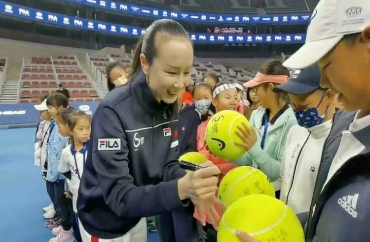 Estrella china del tenis Peng Shuai reaparece en un torneo en Pekín