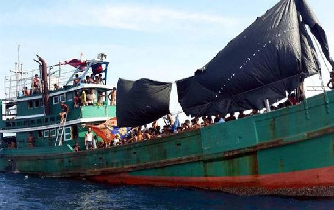 Barco que transportaba inmigrantes indocumentados se hundió en Malasia