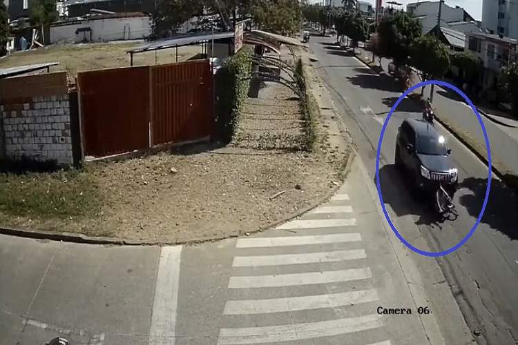 Una madre venezolana y su hijo iban en bicicleta y fueron arrollados en Colombia (+Video)