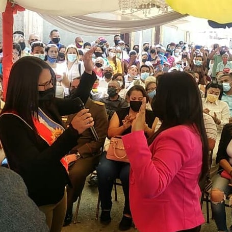 María Arcaya toma posesión como alcaldesa de Los Taques