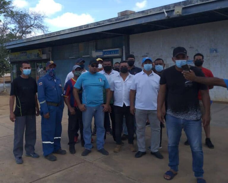 Trabajadores petroleros aclaran que autorizaron traslado de sus pasaportes a Curazao