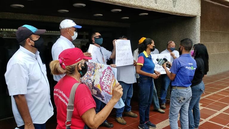 Punto Fijo| Continúan las protestas de los trabajadores de las telecomunicaciones