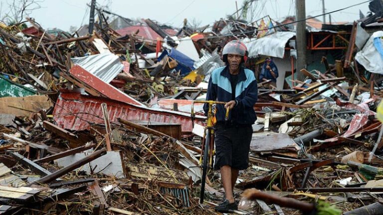 ONU lanzará plan de 106 millones para ayudar a víctimas del tifón en Filipinas