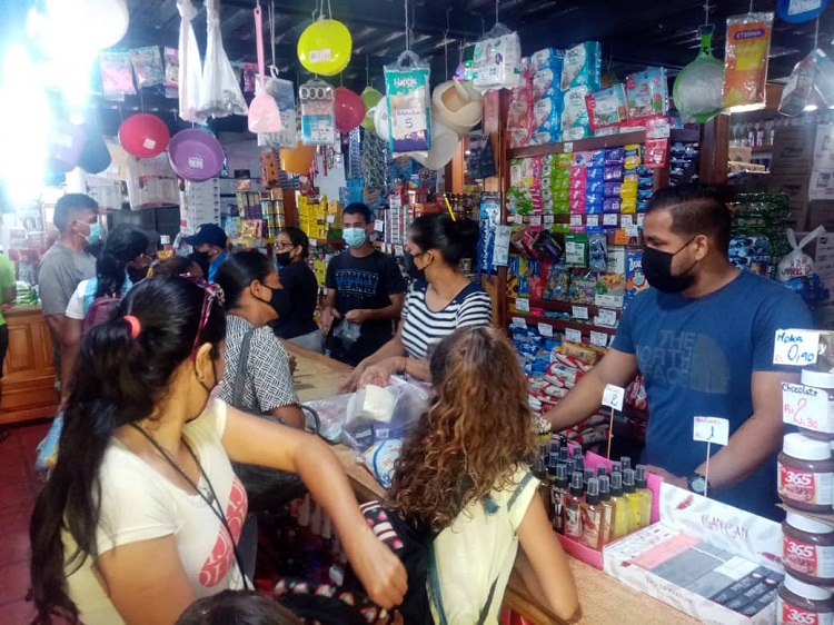 Alcaldía del municipio Falcón sigue promoviendo rebajas en los comercios