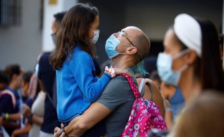 OMS llama a proteger a los niños, ahora los más afectados por la pandemia