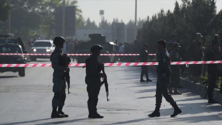 Abaten a un kamikaze ante oficina de pasaportes de Kabul en Afganistán