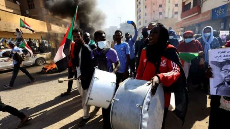4 muertos deja represión en una protestas en Sudán