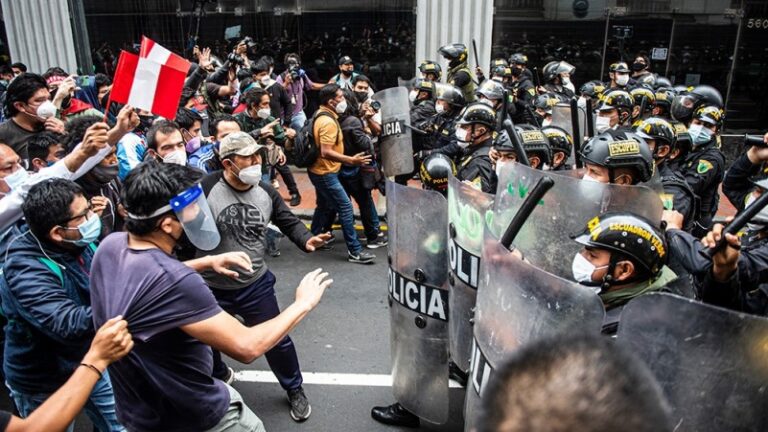 Perú aprueba compensaciones económicas a víctimas de violencia policial en protestas de 2020