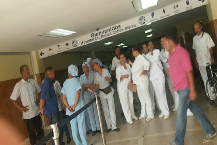 Sin previo aviso: Enfermeras del hospital de Calles Sierra son desalojadas del cuarto de reposo (+Video y fotos)