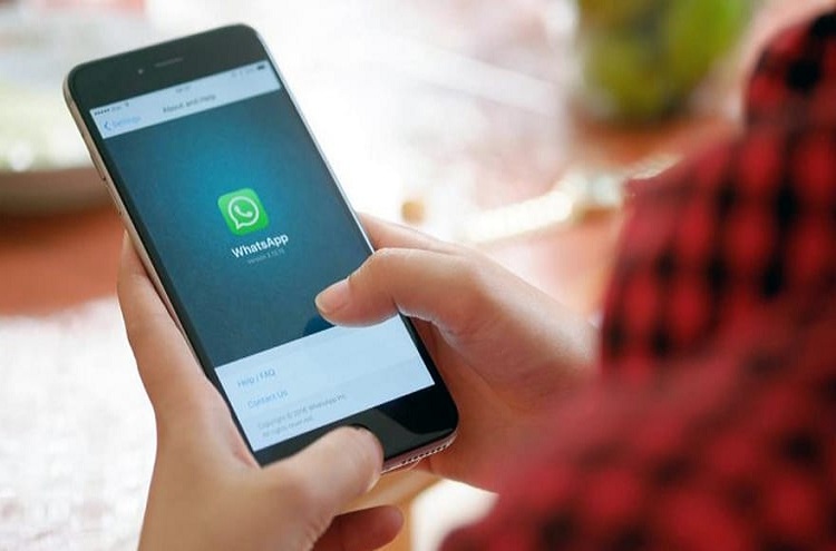 Paquistaní es condenada a muerte por enviar materiales blasfemos a través de WhatsApp