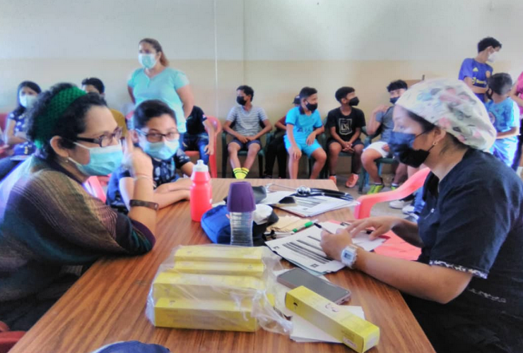 Realizan jornada de asistencia médica a los niños del Club Juventud Tricolor