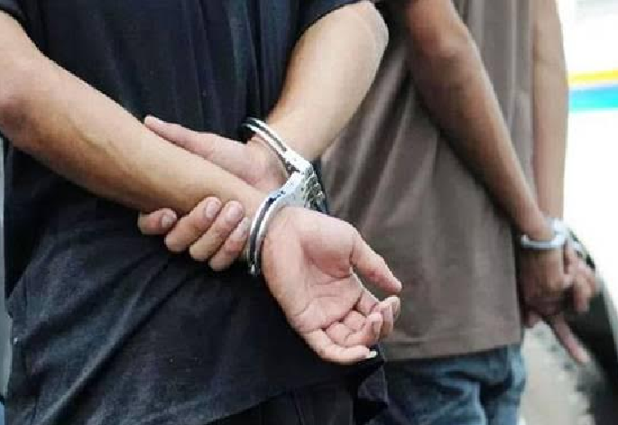 Detenidos dos hombres por distribución de drogas en Valera