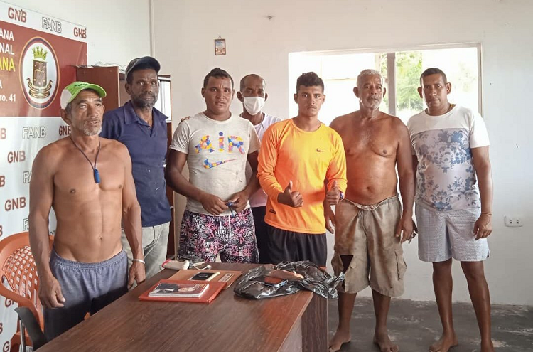 Encuentran sanos y salvos a los  pescadores que desaparecieron en La Guaira