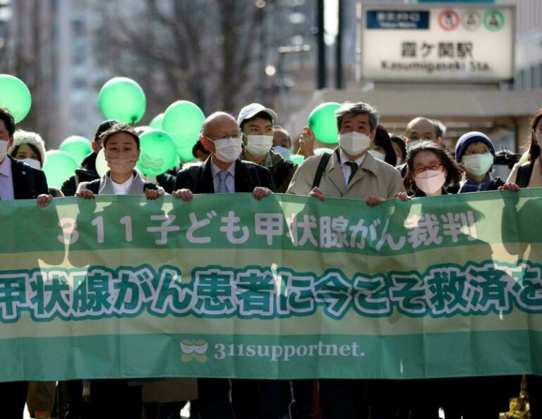 Habitantes de Fukushima denuncian a la planta nuclear por casos de cáncer