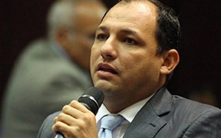 Diputado Hugbel Roa exige detener a Guaidó porque «hay muchas pruebas en su contra»