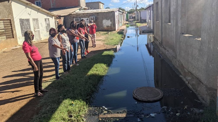 Vecinos denuncian que colapso de aguas negras en Coro viola el derecho al agua y al saneamiento