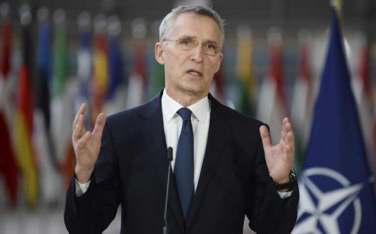 Stoltenberg declara que la OTAN no desplegará sus tropas de combate en Ucrania