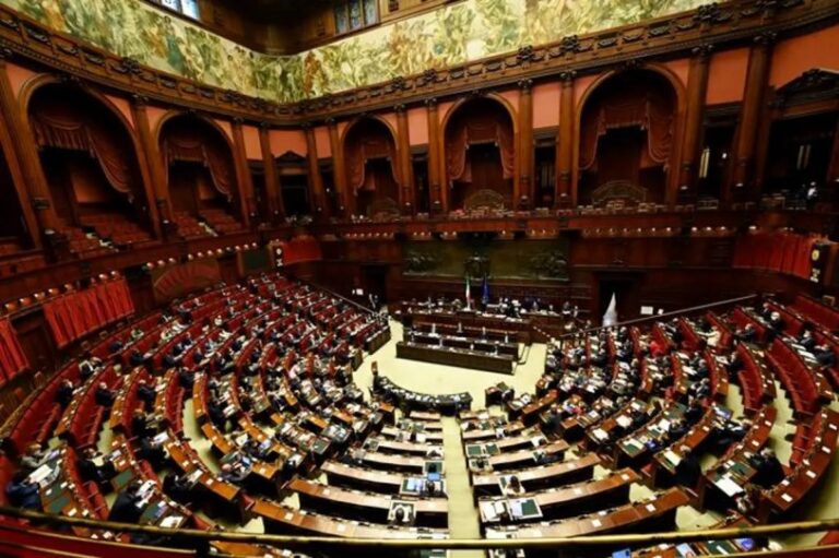 Fracasa la tercera votación para elegir al presidente italiano