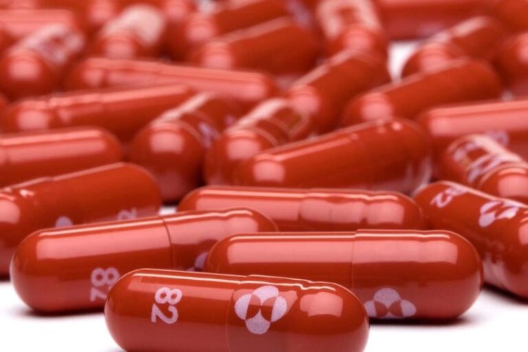 Bolivia autoriza píldora contra covid-19 del laboratorio estadounidense Merck