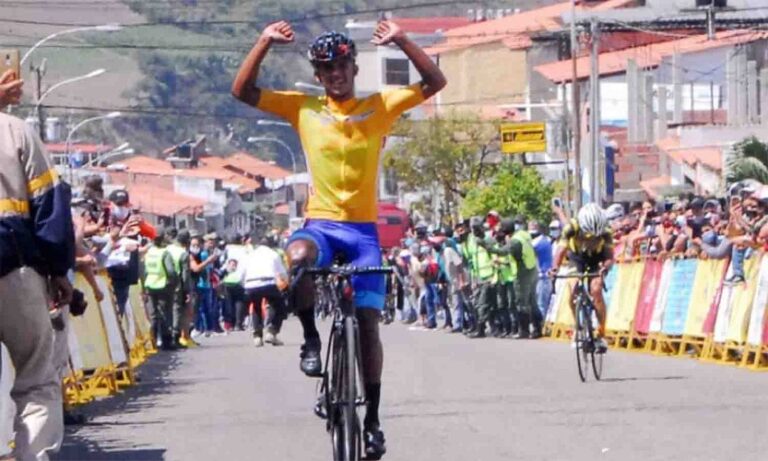 Venezolano Roniel Campos gana la Vuelta al Táchira