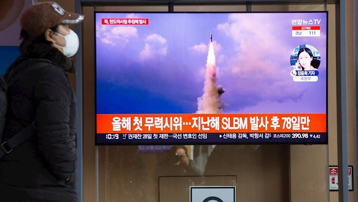 Corea del Norte dispara lo que se cree que es su primer misil balístico del año
