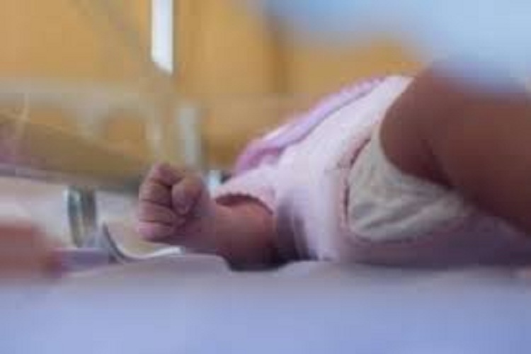 Recién nacida es abandonada en el Hospital Central de Maracay