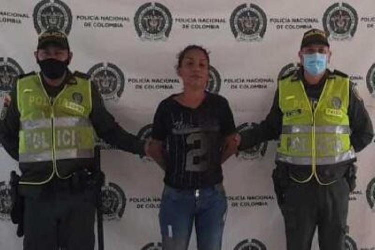 Detienen a mujer que asesinó a venezolana embarazada a botellazos en Colombia