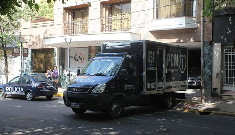 Hallan muertos a madre e hijo venezolanos en un apart hotel de Argentina