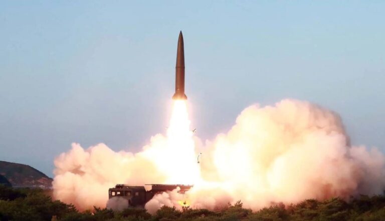 EEUU sanciona a cinco norcoreanos tras el lanzamiento de misiles por Pyongyang