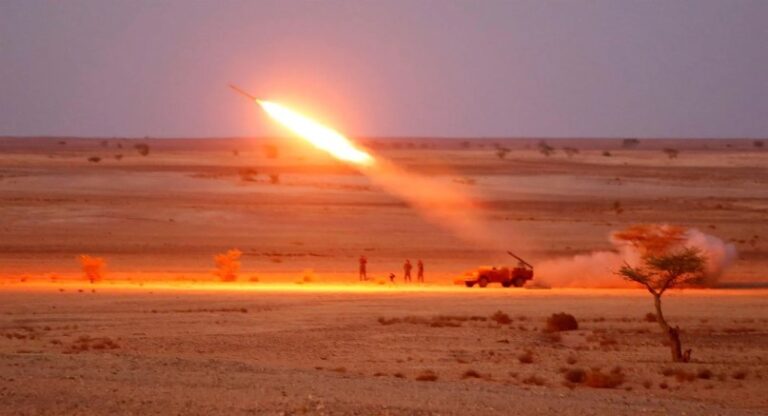 Emiratos Árabes intercepta misiles lanzados por rebeldes yemeníes
