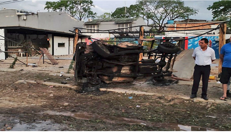 Un muerto y cinco heridos en explosión de coche bomba en frontera de Colombia y Venezuela