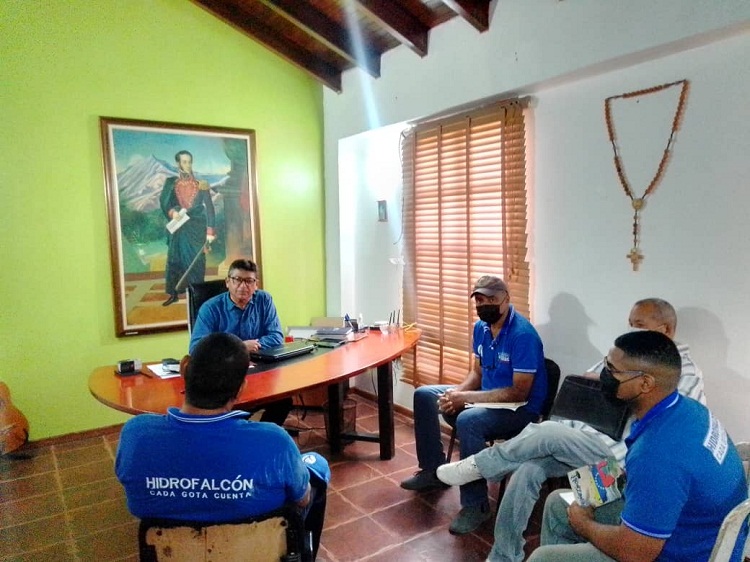Harold Dávila continúa gestiones para mejorar el servicio de agua en el municipio Falcón