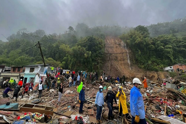 Al menos 14 fallecidos por un deslizamiento de tierra en Colombia