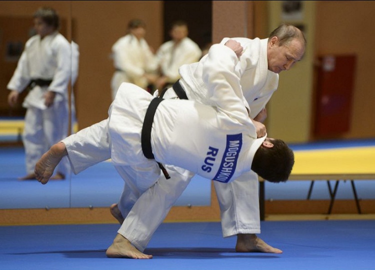 Federación Internacional de Judo suspende a Putin como presidente de honor y embajador
