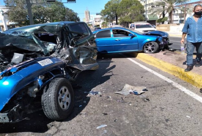 Jueza muere en fuerte choque registrado en Maracaibo