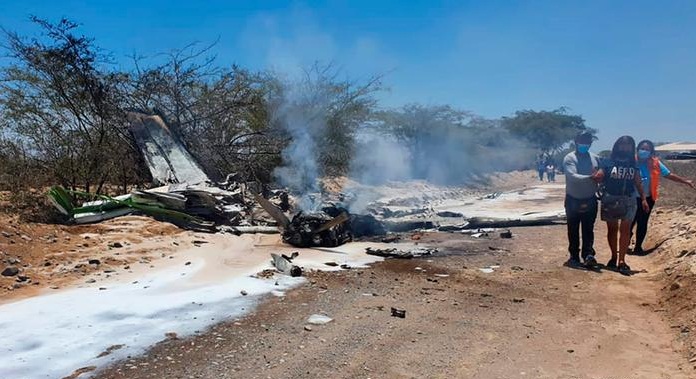 Perú: siete muertos al precipitarse una avioneta en Nazca