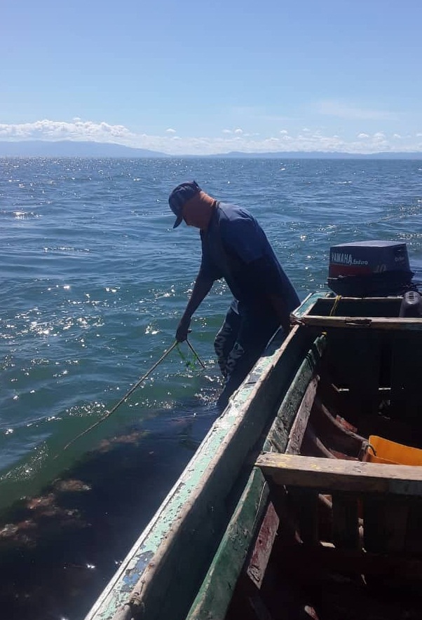 Claman por búsqueda de pescador desaparecido tras accidente de lancha con tubería petrolera en Paraguaná