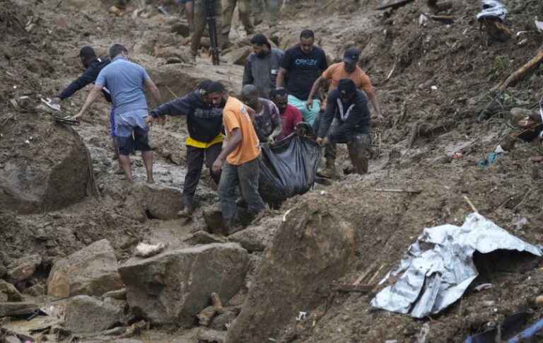 38 personas mueren en Brasil tras intensas lluvias