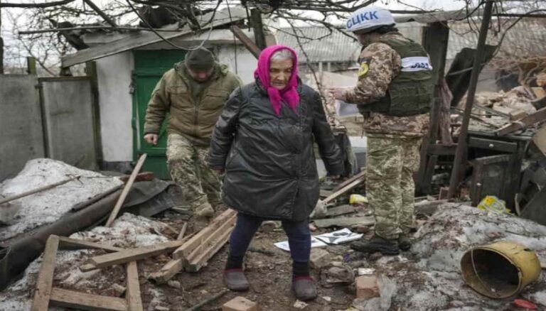 Separatistas prorrusos de Donetsk ordenan evacuación de civiles a Rusia