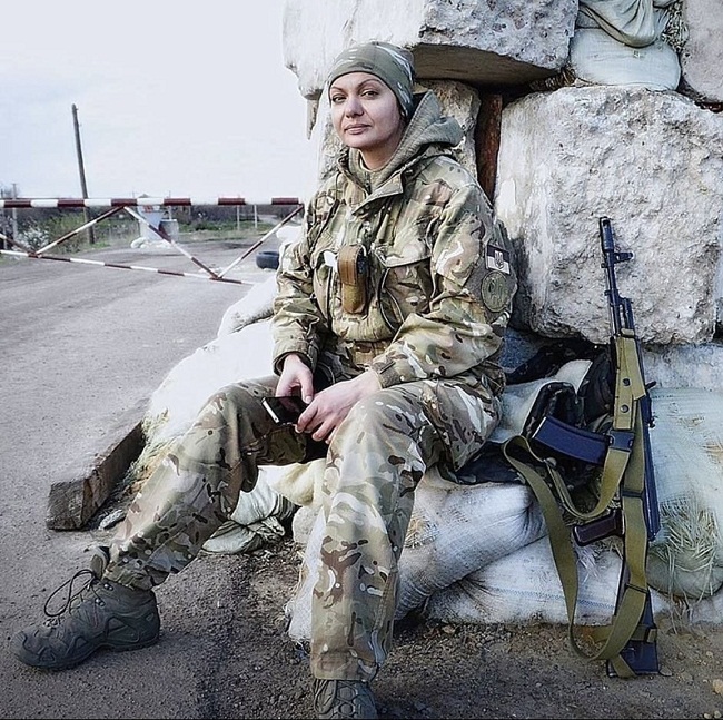 Escritora ucraniana y primera soldado Iryna Tsvila muere defendiendo su país