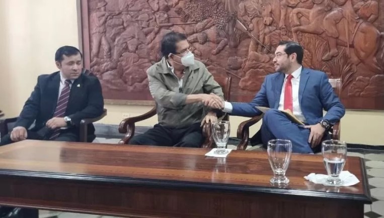 Renuncia Jorge Cálix a la presidencia del Parlamento de Honduras tras un acuerdo con su partido