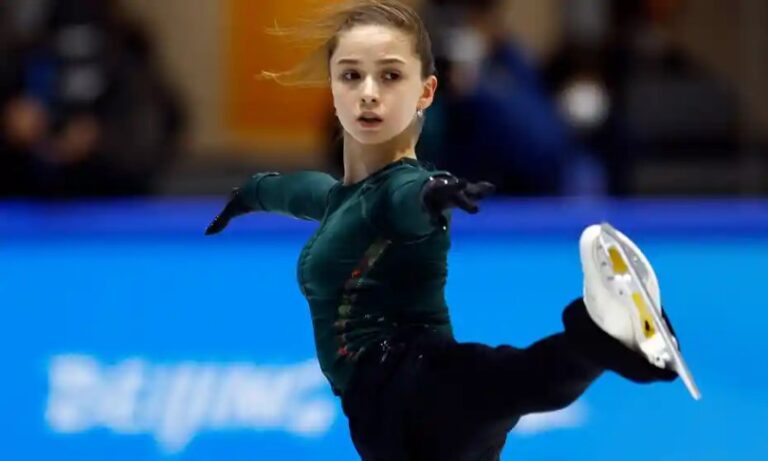 Rusa Kamila Valieva sí podrá seguir compitiendo en Pekín 2022