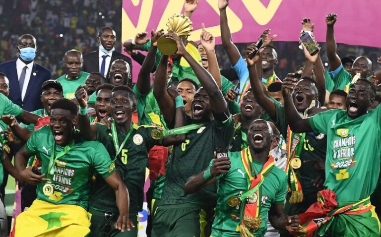 El Gobierno de Senegal premia con dinero y terrenos a campeones de la Copa de África