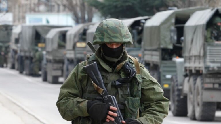 Rusia anuncia nuevas retiradas de sus fuerzas de la frontera con Ucrania
