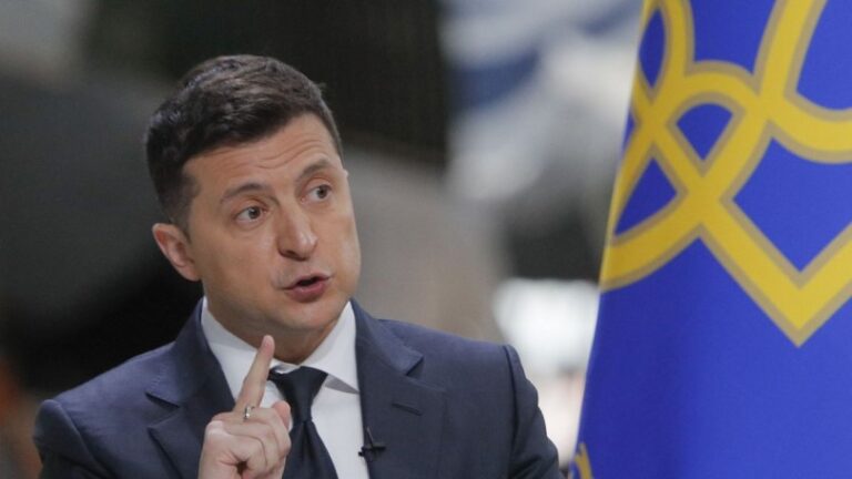 Ucrania «luchará hasta el final», promete Zelenski al cumplirse seis meses de guerra