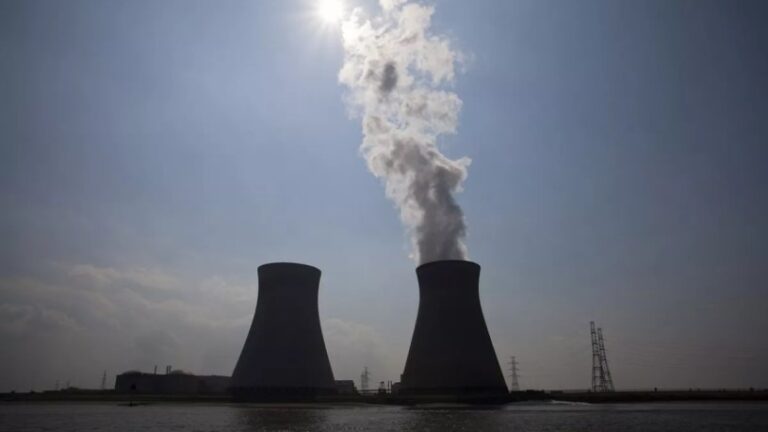 Argentina y China firman contrato para construir una central nuclear