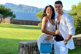 Esposa de Cristiano Ronaldo recibe fuertes críticas de sus familiares por su serie “Soy Georgina”