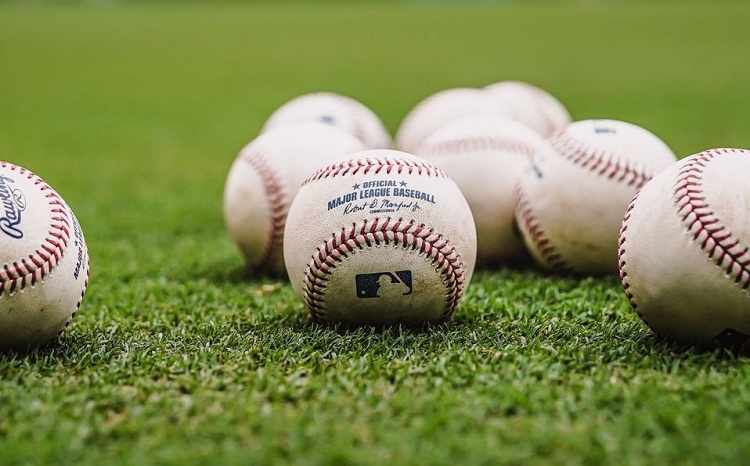 Dueños de equipos de MLB amenazan con cancelar temporada de béisbol