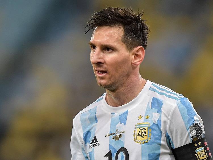 Messi llega a Argentina para enfrentar a Venezuela y Ecuador
