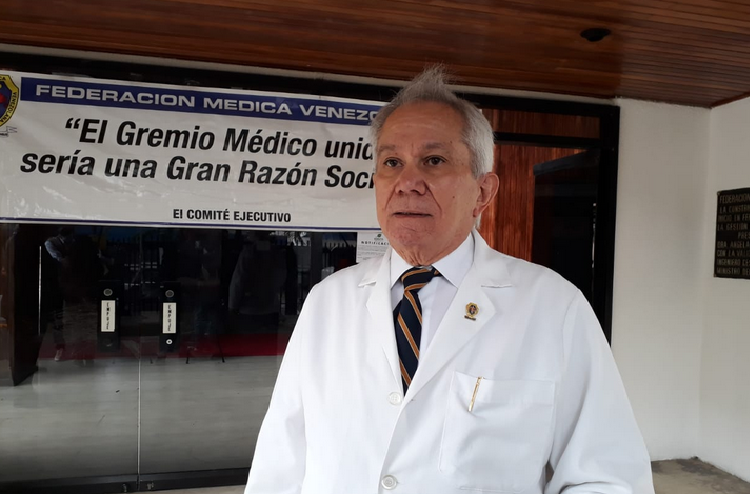 León Natera: “Enfermarse en Venezuela implica enfrentar la muerte”